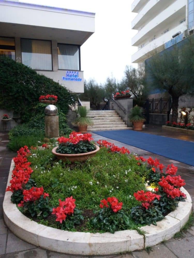 Promenade Promenade