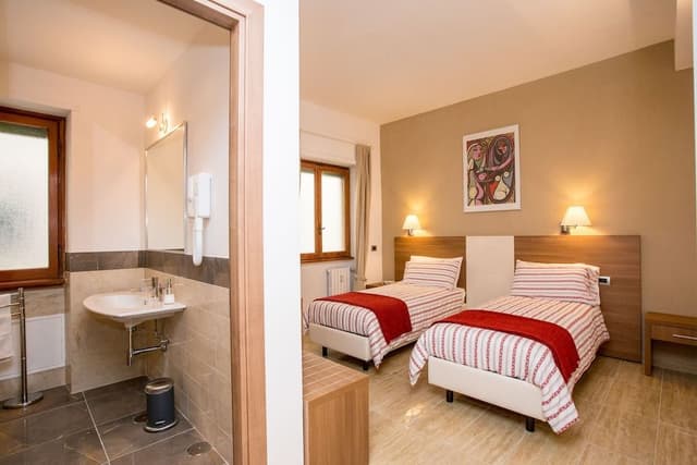 Single Room, Balcony