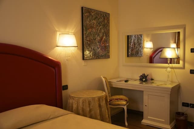 Classic Double Room, 1 Double Bed, Private Bathroom, City View