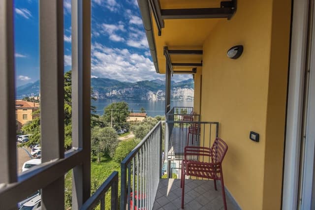 Double Room, Partial Lake View