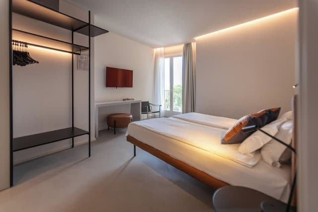Design Double or Twin Room, Ensuite, Lake View