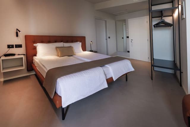 Design Double or Twin Room, Ensuite, Lake View
