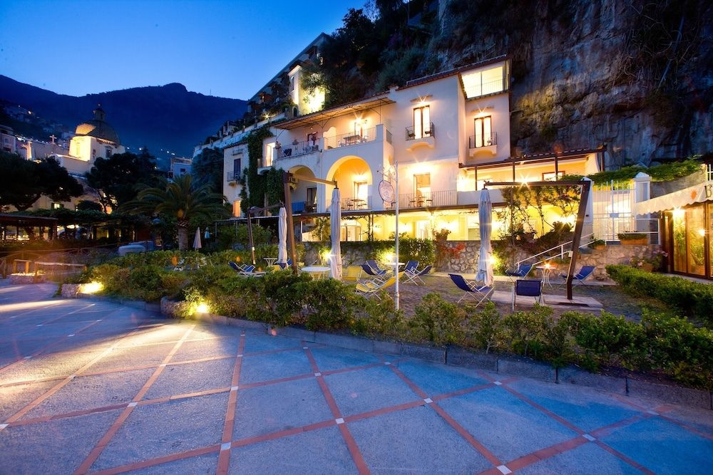 La Caravella Positano Beach1