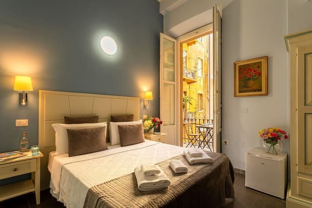 Comfort Double Room, 1 Bedroom, Refrigerator & Microwave, City View