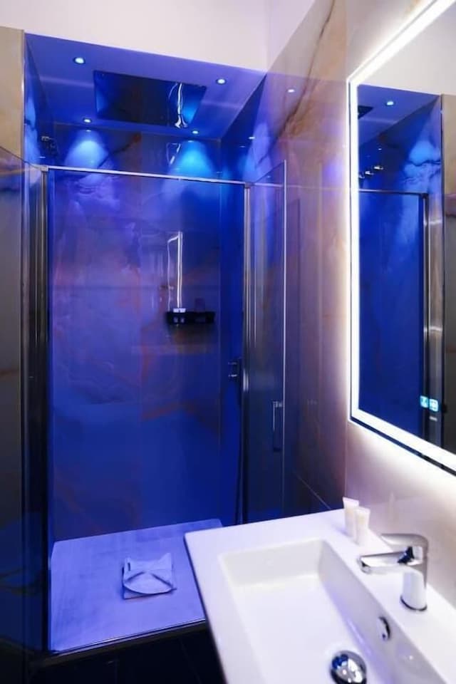 Deluxe Room, Balcony