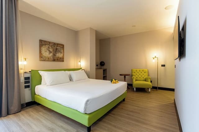 Suite (Skyline)