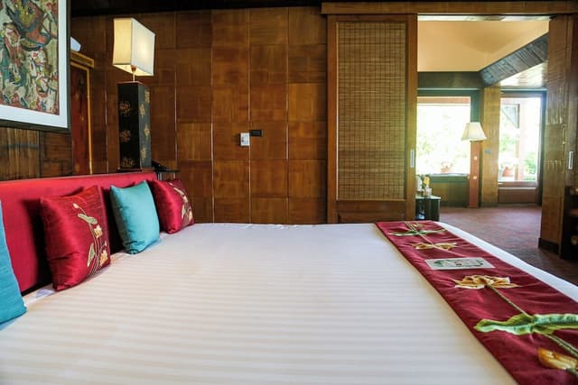 Pool Suite