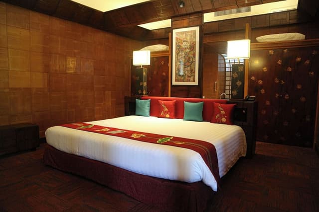 Pool Suite