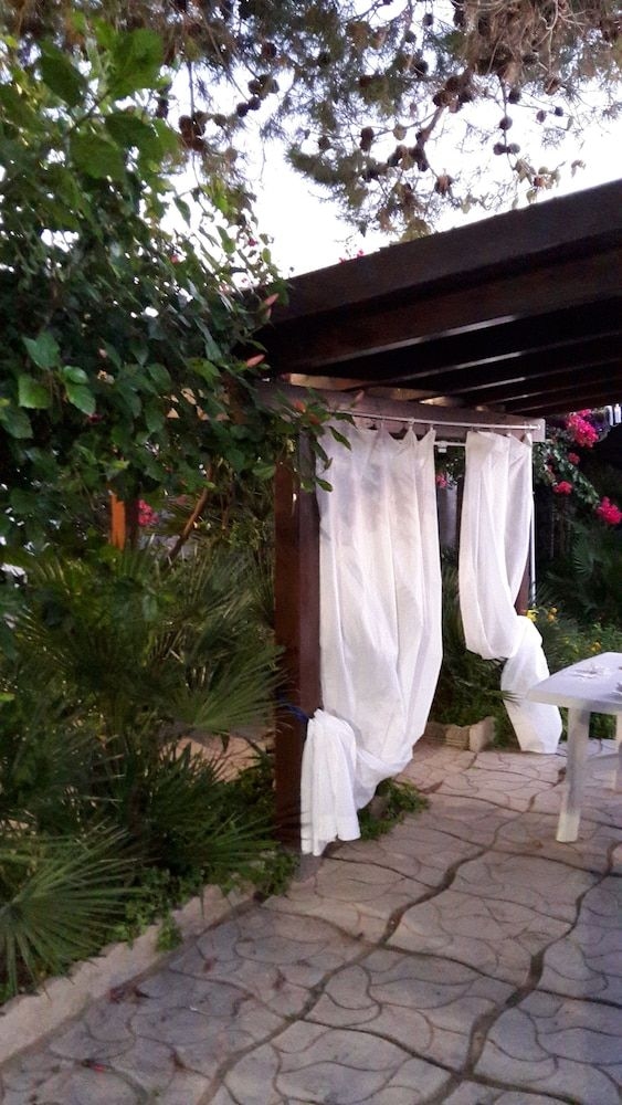 3sirene Near The Beach3