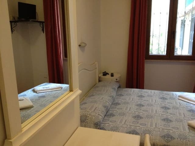 Standard Triple Room, Ensuite