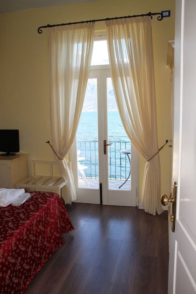 Double or Twin Room, Balcony, Lake View