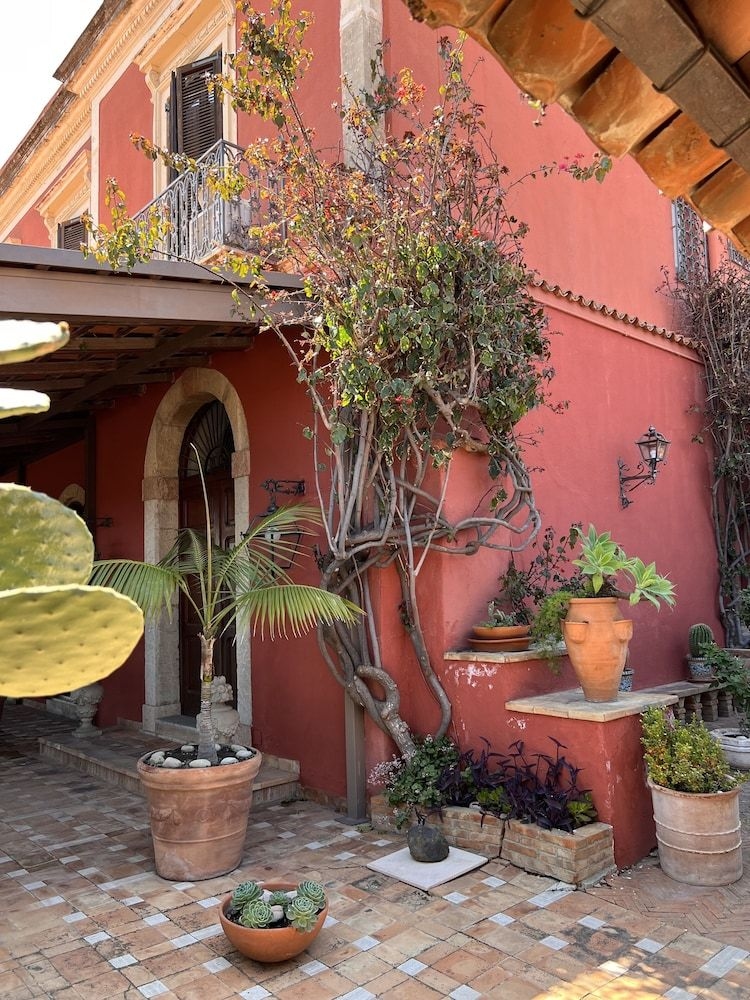 Villa Chiarenza Maison d'Hotes0