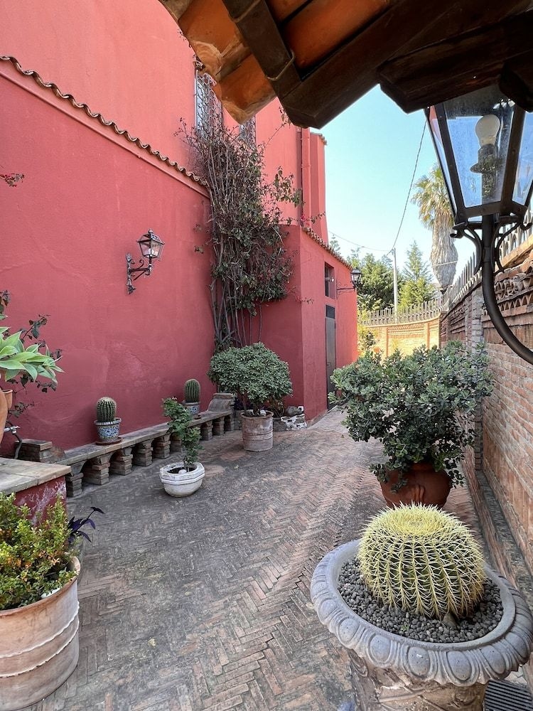 Villa Chiarenza Maison d'Hotes3