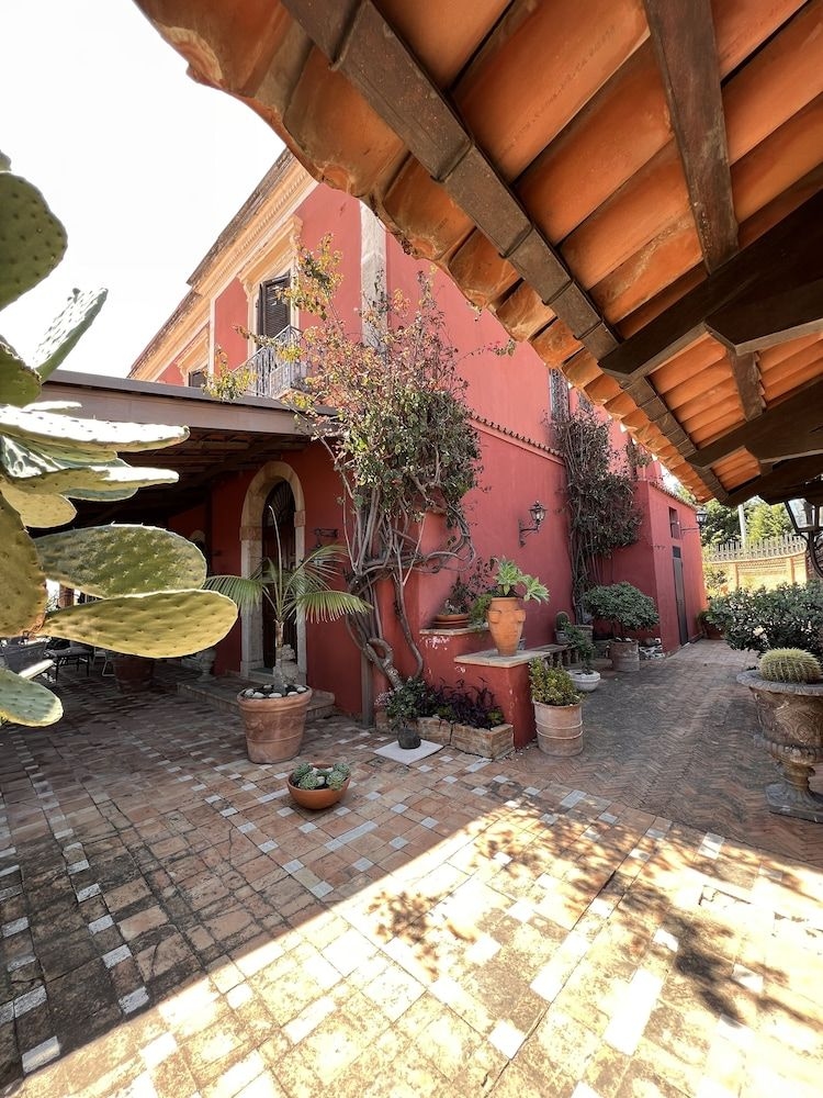 Villa Chiarenza Maison d'Hotes4
