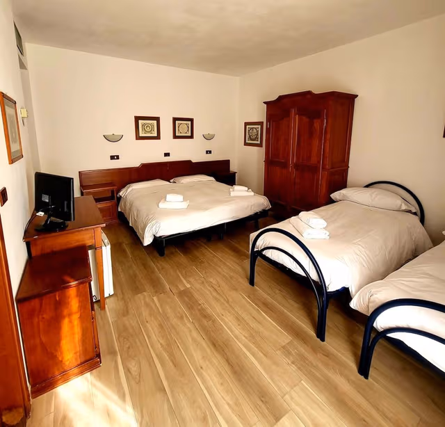 Triple Room