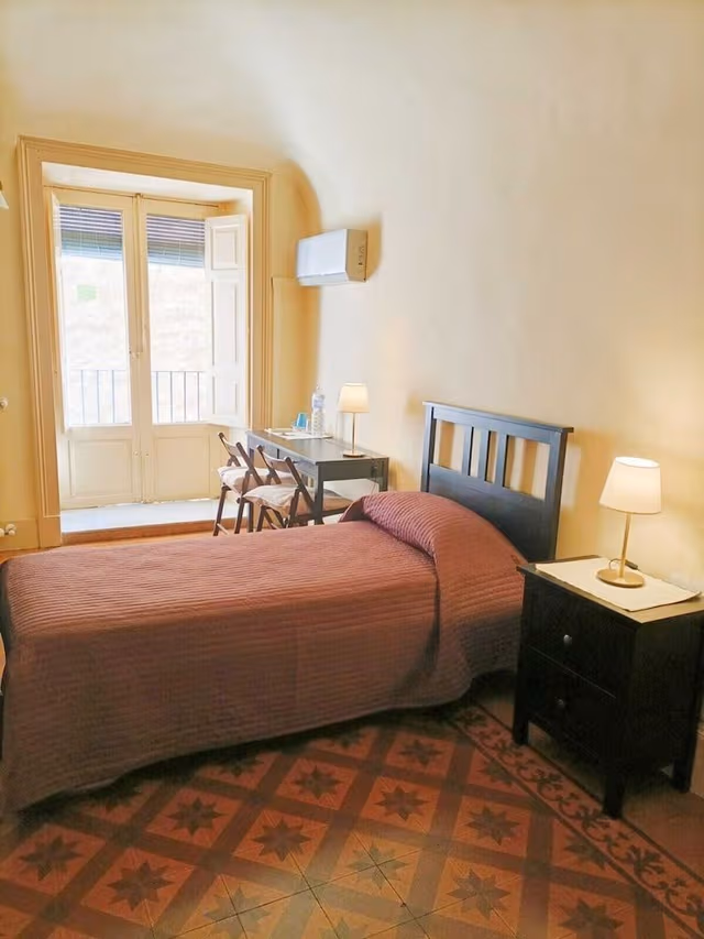 Double Room with Bathtub