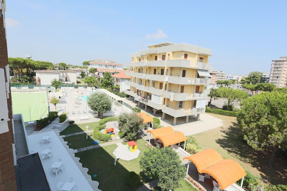 Family Hotel Marina Beach0