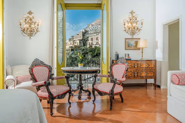 Deluxe Suite