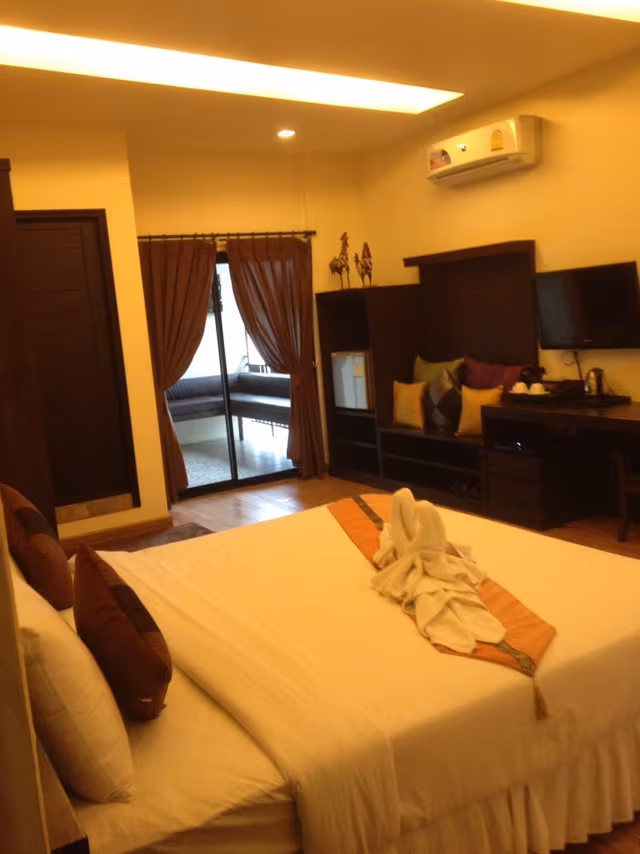 Alice River View Suite