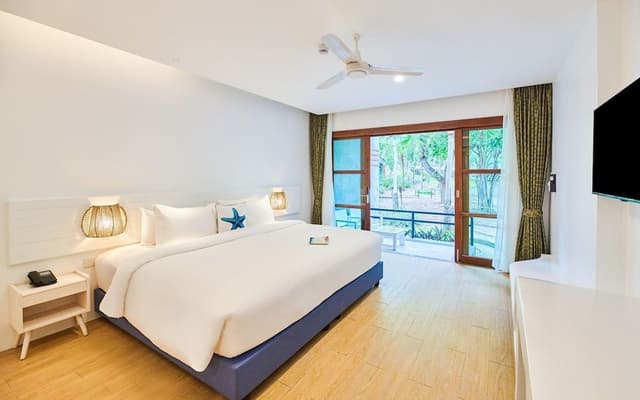 Coconut Hideaway (Superior Double or Twin Room)