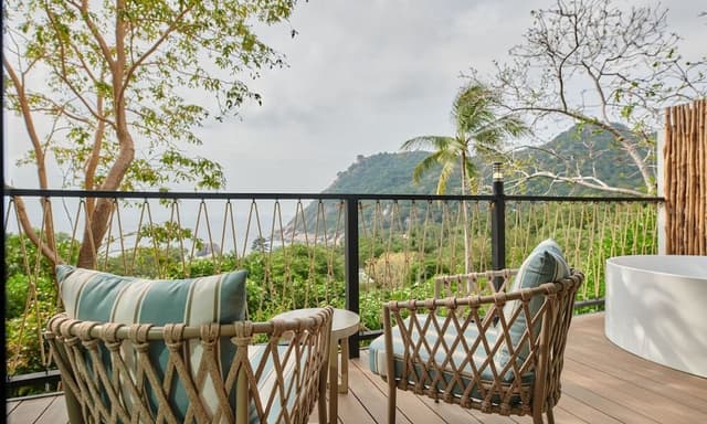 Tree Top Nest Seaview (Deluxe Bungalow with Sea View)