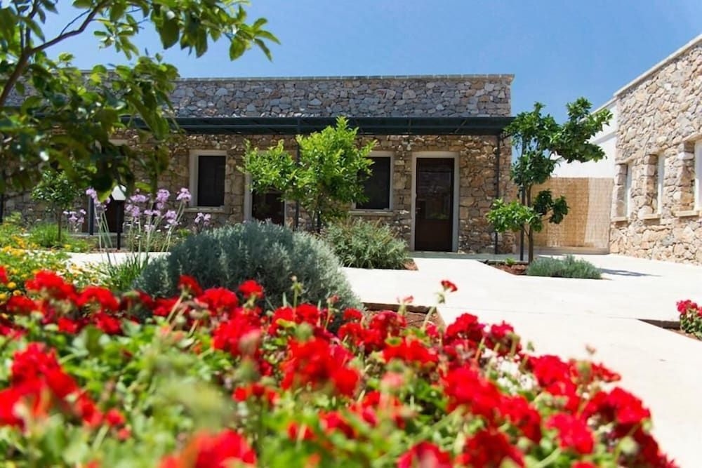 Volito Hotel & Resort1