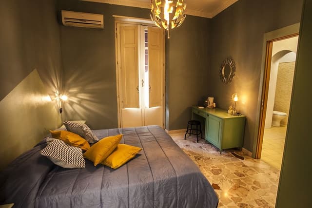 Standard Double Room, 1 Double or 2 Twin Beds, Ensuite, City View