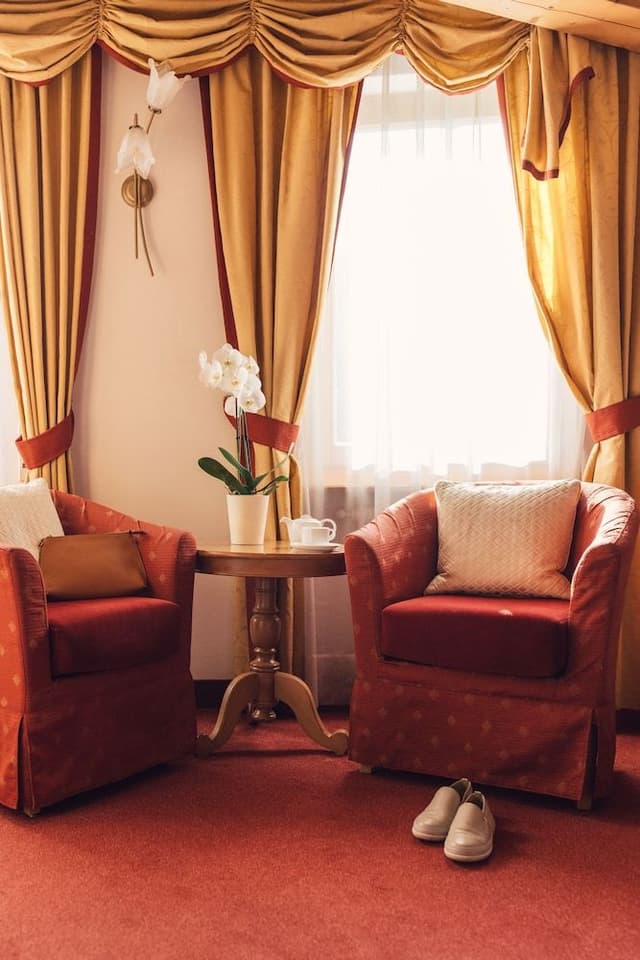Suite (Sun)