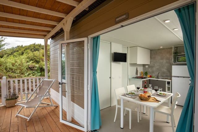 Ampia Casa Mobile Executive