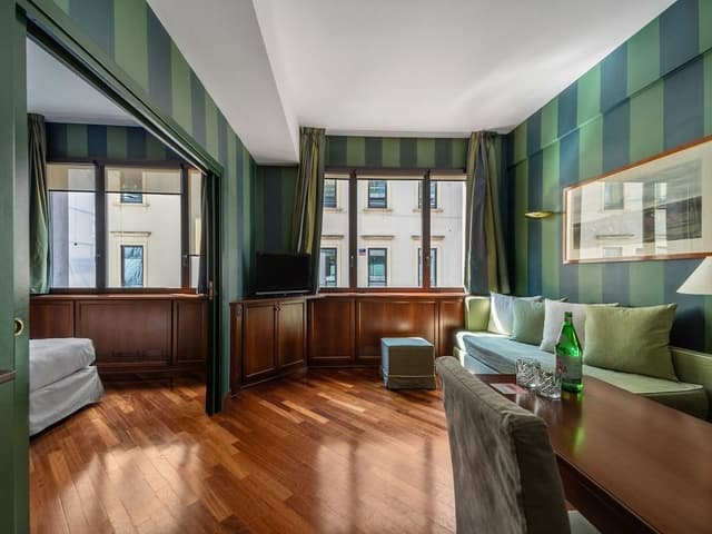 XL Studio with Kitchenette and Sofa Bed