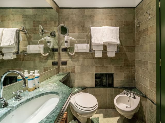 XL Studio Kitchenette, Bathtub, Sofa Bed