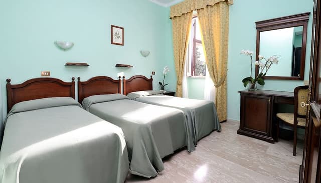 Triple Room