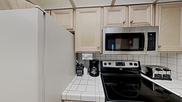 Condo, 3 Bedrooms