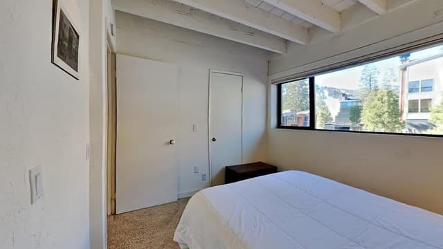 Condo, 4 Bedrooms