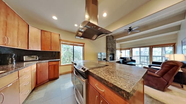 Condo, 4 Bedrooms