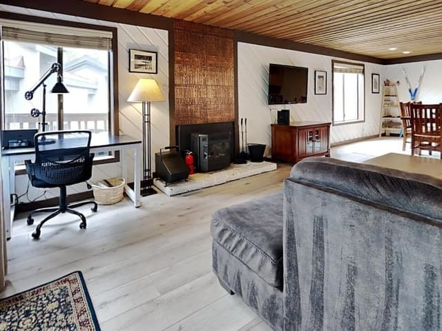 Condo, 2 Bedrooms