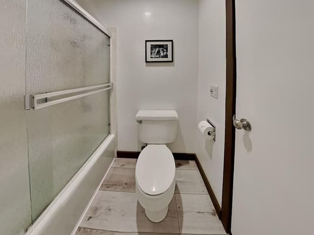 Condo, 2 Bedrooms