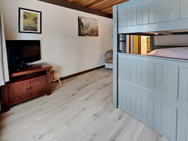 Condo, 2 Bedrooms