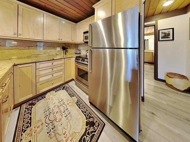 Condo, 2 Bedrooms