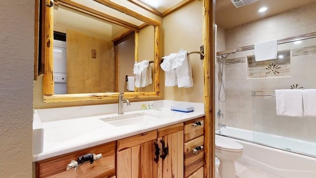 Condo, 1 Bedroom
