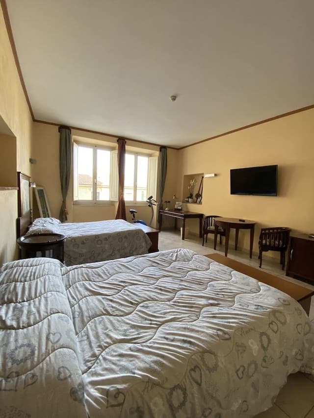 Family Room (Queen)