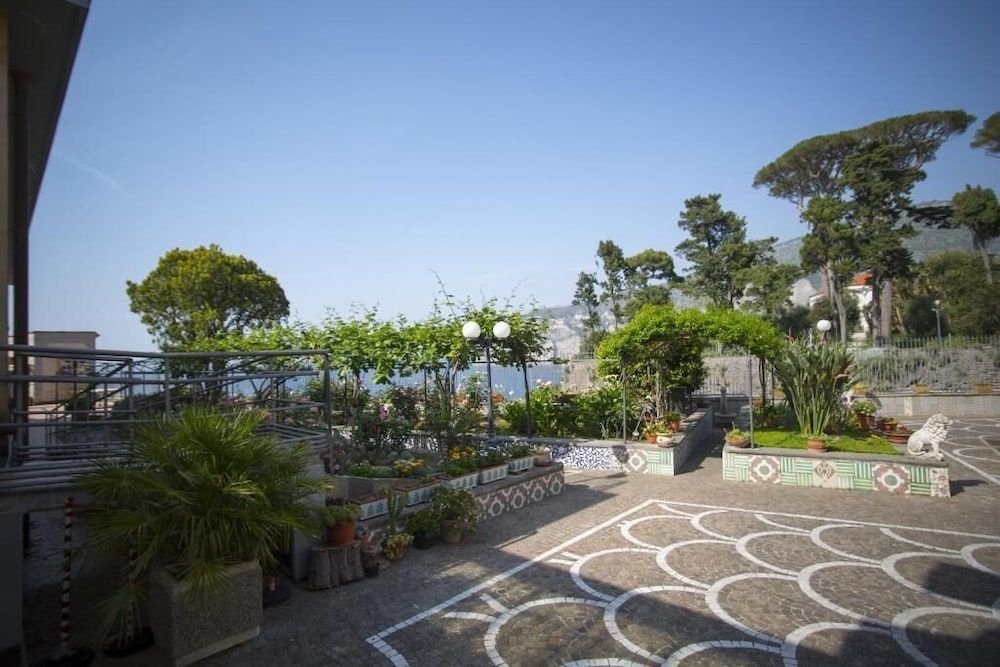 Domus San Vincenzo - Hostel2
