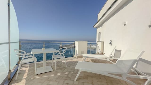 Junior Room, 1 Bedroom, Sea View, Sea Facing