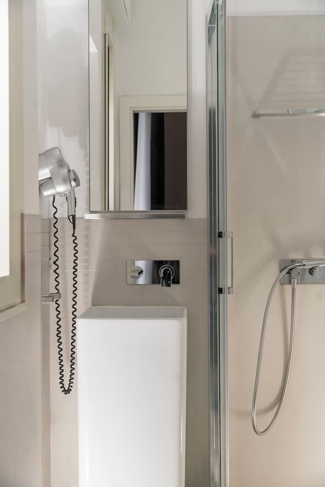 Classic Double or Twin Room, Partial Sea View