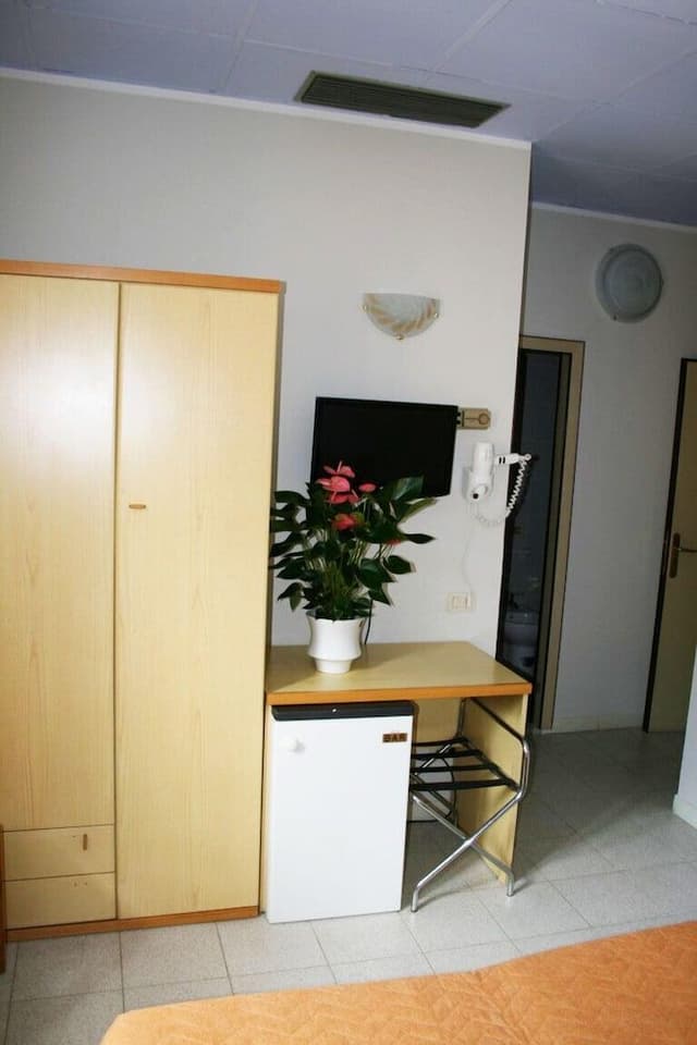 Basic Quadruple Room