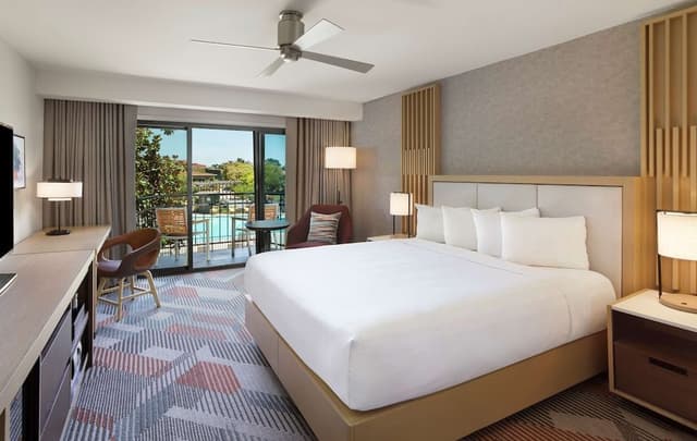 Room, 1 King Bed, Balcony, Pool View