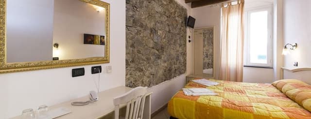 Double Room (Small)
