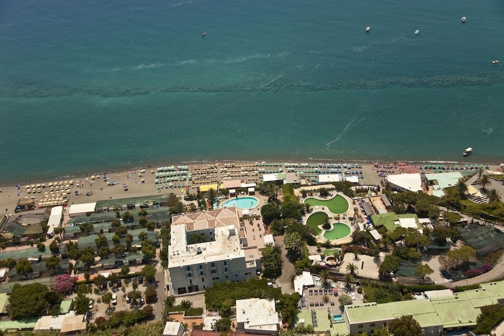 Hotel Parco Smeraldo Terme0