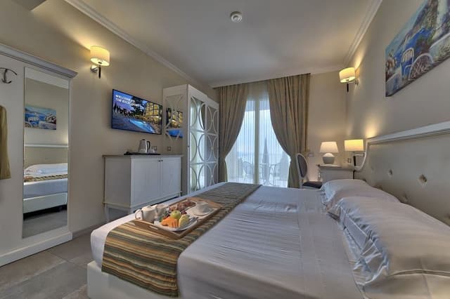 Standard Room, Balcony, Lake View