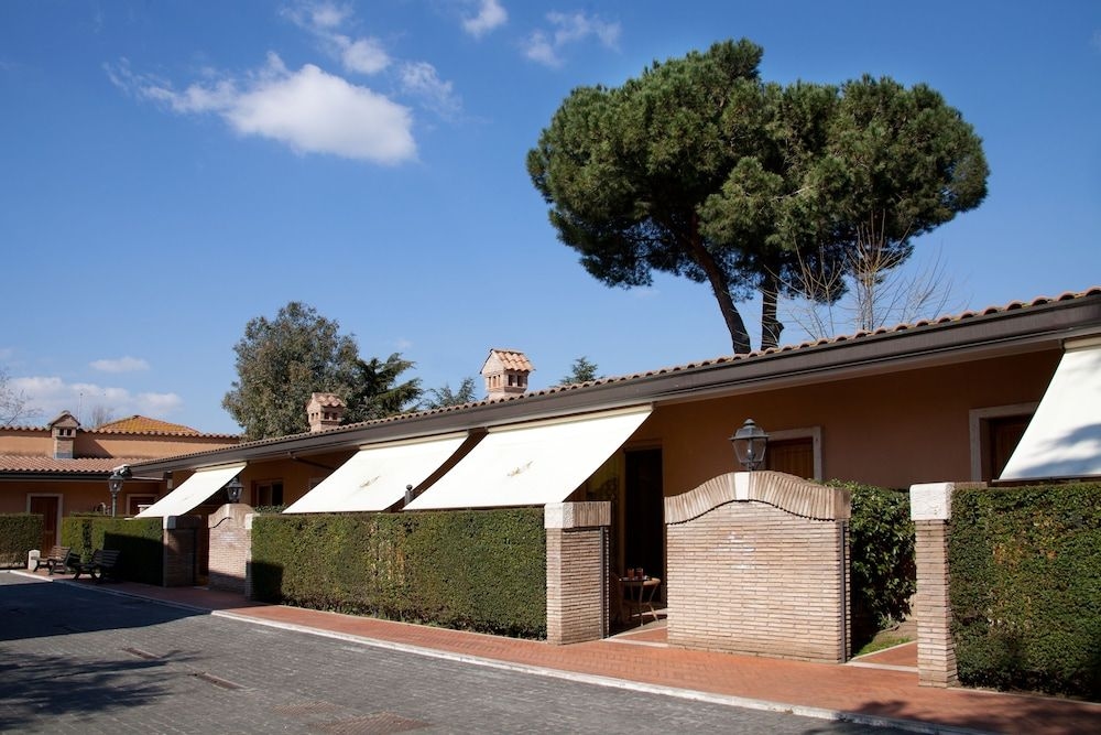Piccolo Borgo0